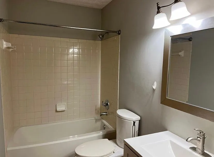 7537 Kittansett Ln photo 1