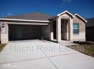 2823 Calandra Lark Dr, Comfort, TX 78013