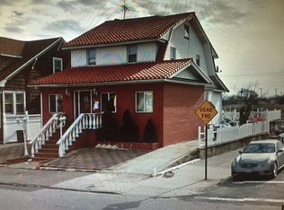 10102 160th Ave, Howard Beach, NY 11414