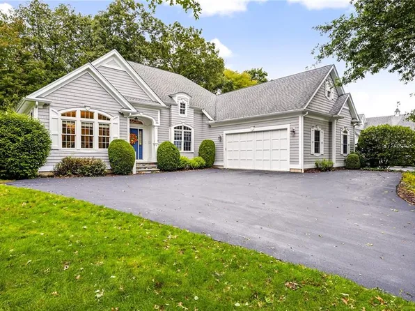 95 Frybrook Dr, East Greenwich, RI 02818