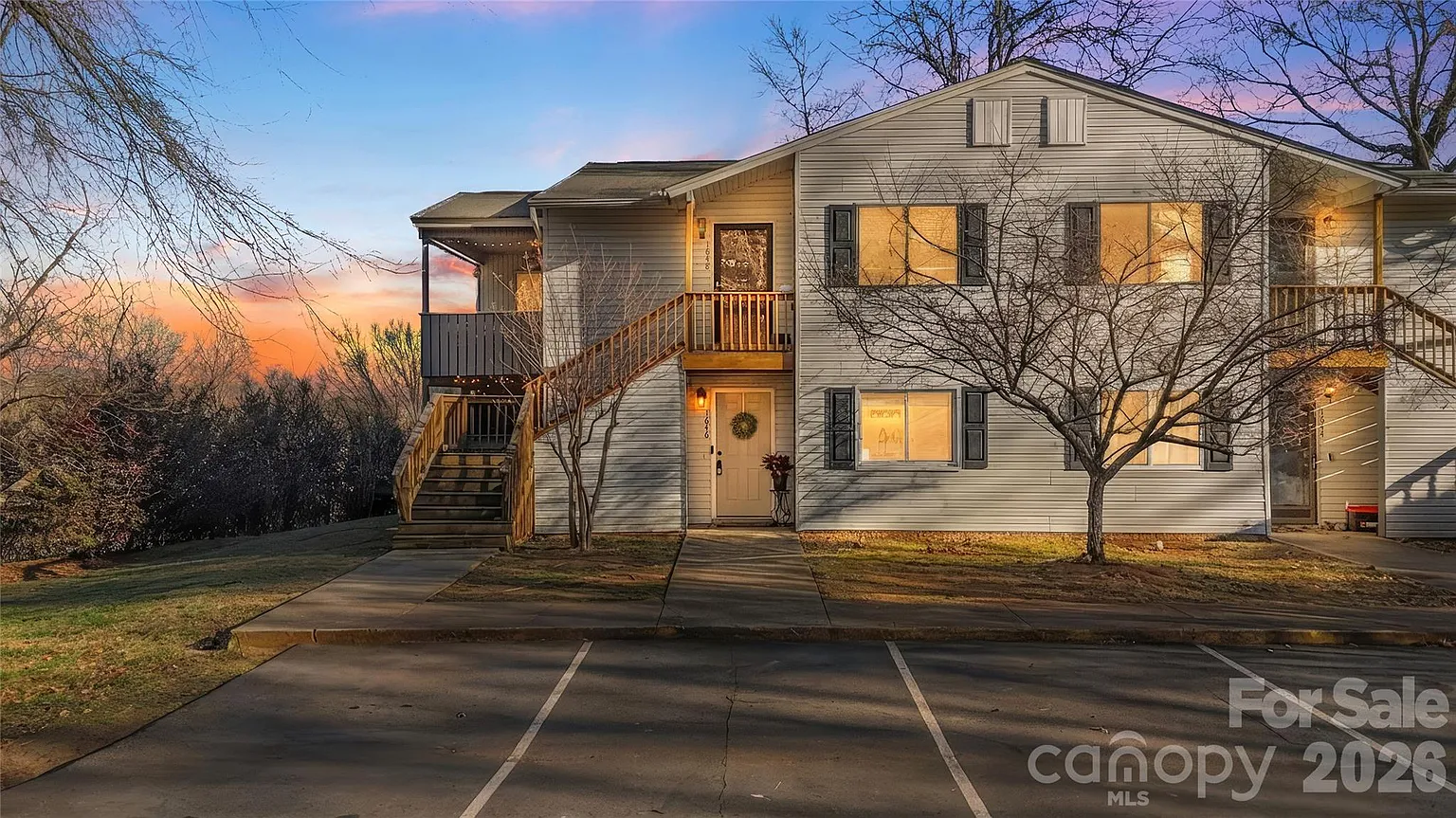 1646 Hunters Trl photo 1