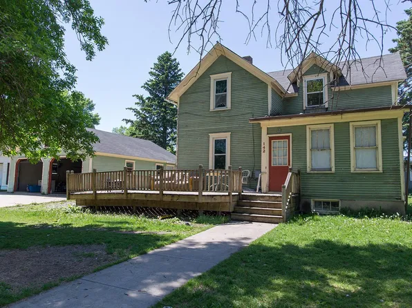 142 NE 3rd St, Buffalo Lake, MN 55314