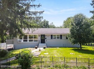 1009 Lindbergh Ave, Stroudsburg, PA 18360