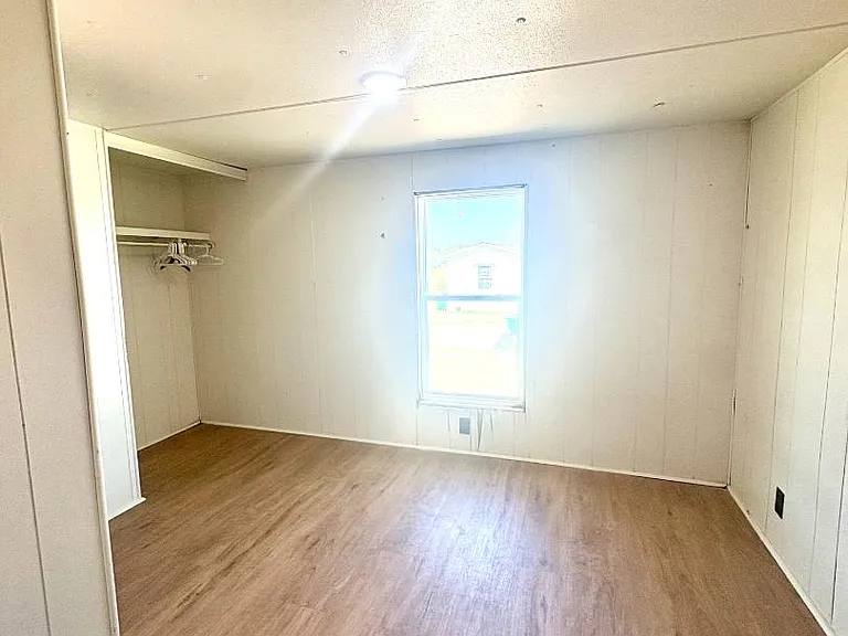 Unit Photo