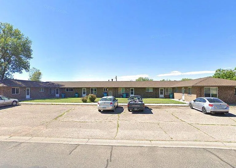 3129 E Locust St — Photo 2