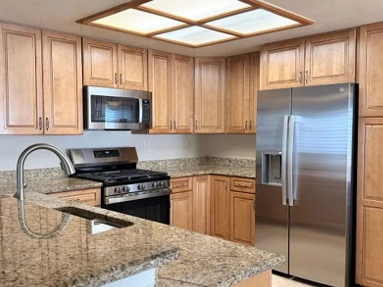 3317 Royal Glen Ct — Photo 11