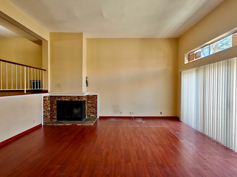 1834 S Marengo Ave #31