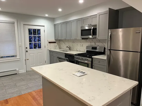 23-29 32nd St #1, Astoria, NY 11105