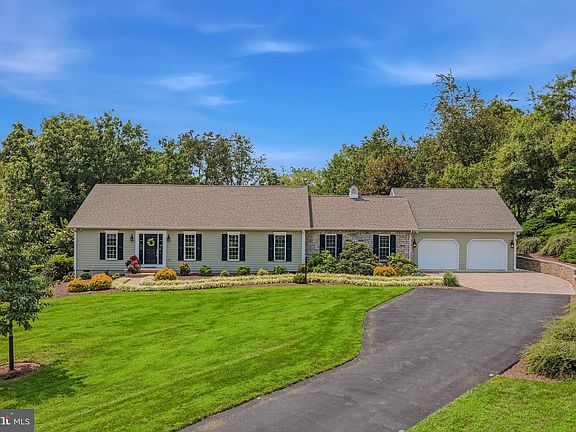 2nd image of 105 Derby Ct