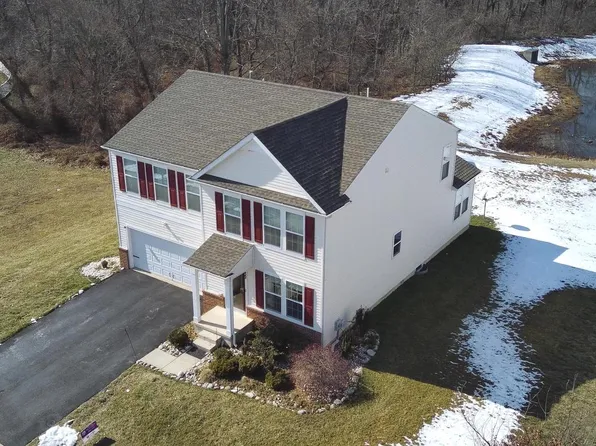 232 W Pembrooke Dr, Smyrna, DE 19977