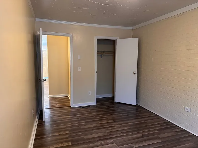 1240 Old Liberty Rd — Photo 37