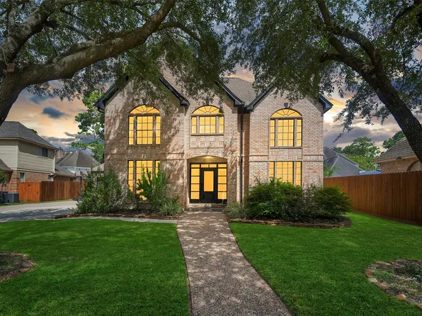 6786 Kestrel Ct, Houston, TX 77069