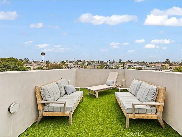802 Bard St — Photo 39