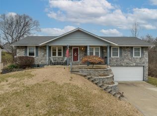 133 Hunters Rdg, Saint Charles, MO 63301