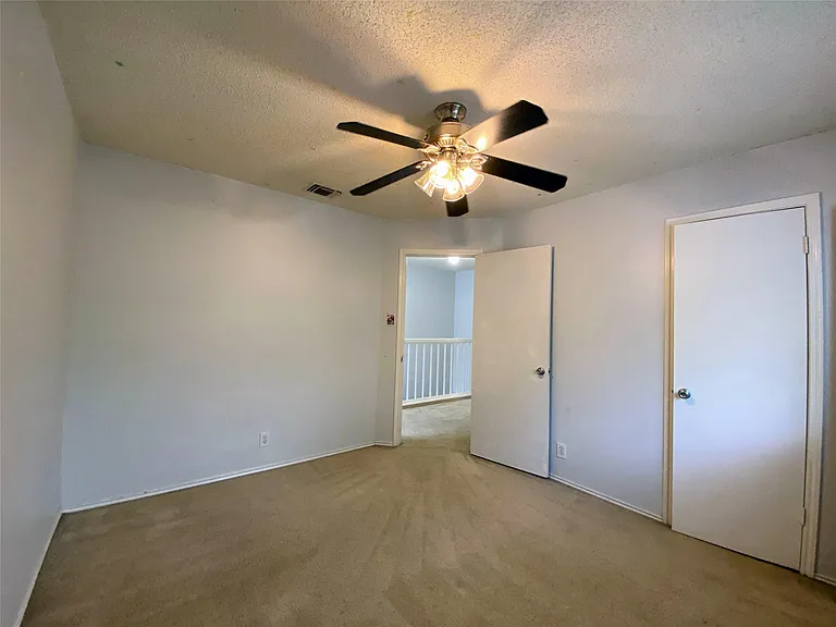 3215 Tree Grove Dr — Photo 23