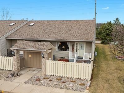 62070 Arlington Cir, South Lyon, MI, 48178