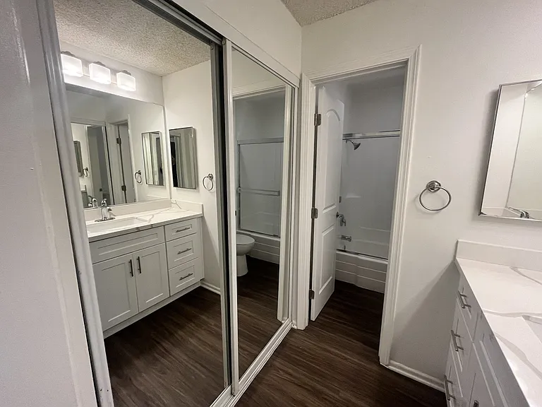 The Terrace Apartments — Photo 8