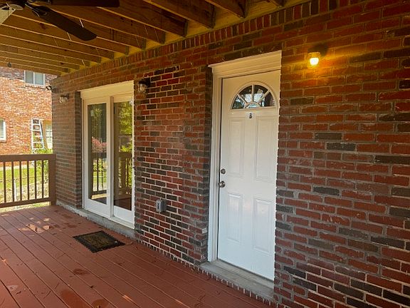 2nd entrance - 1st floor exterior door