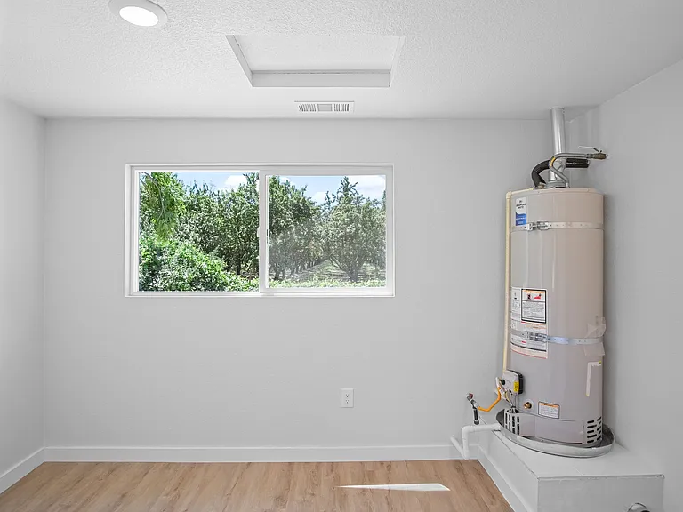 13619 Peach Ave — Photo 14