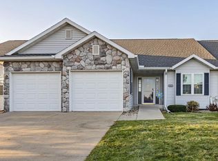 3065 Edmonton Dr, Sun Prairie, WI 53590