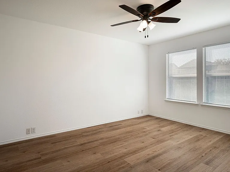 8924 King St — Photo 15