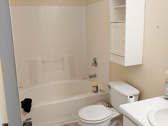 4th image of 933 Homestead Park Dr