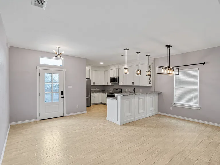 1009 Tesoro Hls — Photo 5