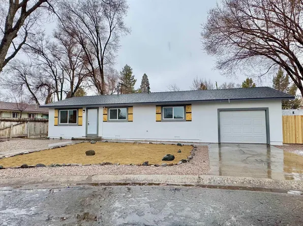 4 Kimberly Cir, Carson City, NV 89701