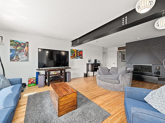 3rd image of 15 Bello Rd