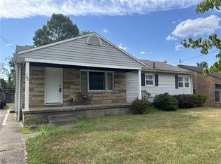 106 Hillcrest Dr, Marietta, OH 45750