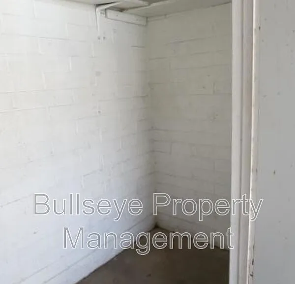 1901 S Farmer Ave #1901 — Photo 42