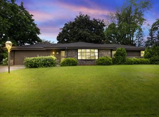 W132S6715 Fennimore Ln, Muskego, WI 53150