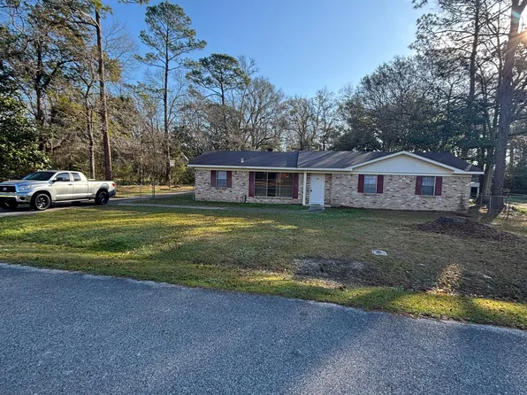 14 Sara Forest Dr, Saraland, AL 36571