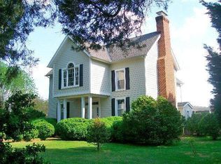 11398 Courthouse Rd, Lunenburg, VA 23952