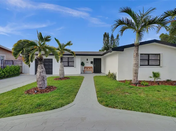 7611 NW 13th St, Pembroke Pines, FL 33024