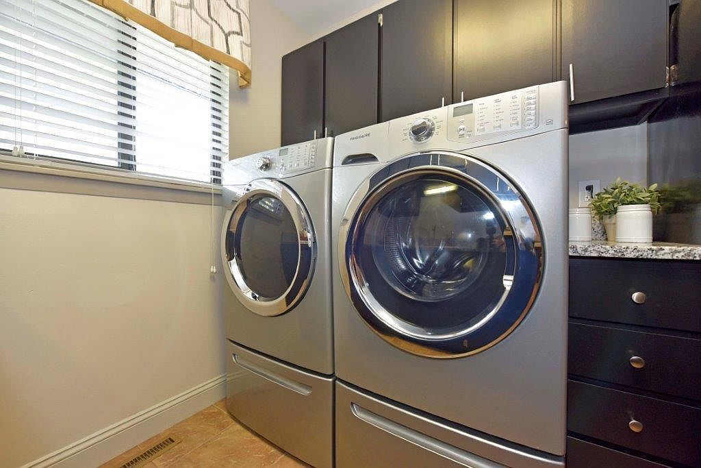 2352 Springbrook Pkwy SE, Grand Rapids, MI 49546 Zillow