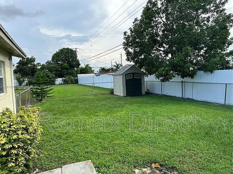 4 bed, 2.0 bath, 1616 sqft, $2,850 — Photo 4