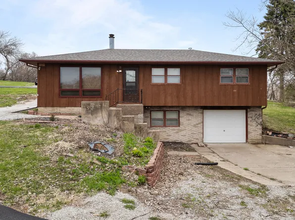 6206 Telegraph Rd, Davenport, IA 52804