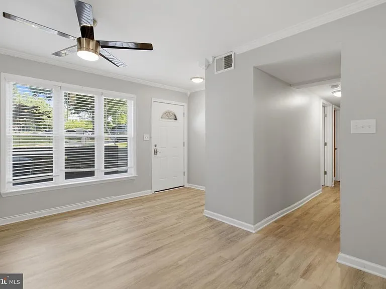 3833 Lansdale Ct #82 — Photo 10