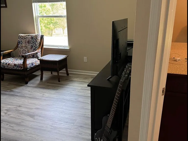 84 Bradford Lake Cir — Photo 5