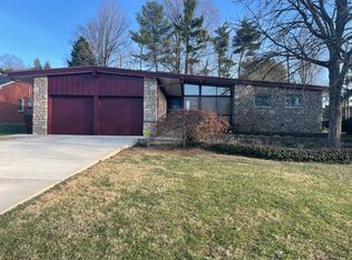 3216 Breckenwood Dr, Lexington, KY 40502