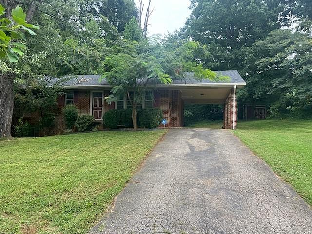 1st image of 1036 Moseley Dr