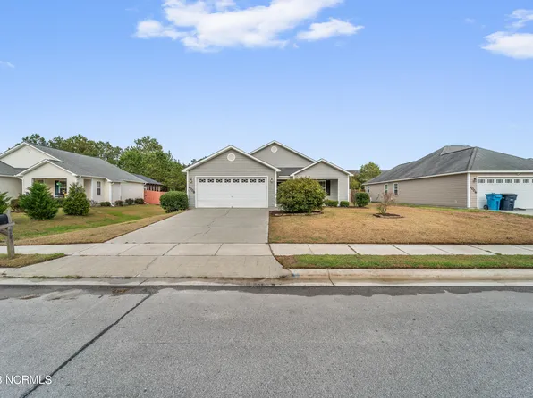 4008 W T Whitehead Dr, Jacksonville, NC 28546