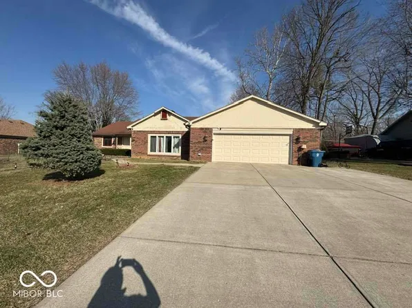 8023 Dark Star Dr, Indianapolis, IN 46217