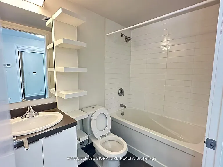 14 York St #2401 — Photo 8