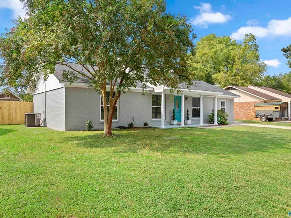 203 Robinson St SW, Decatur, AL 35601