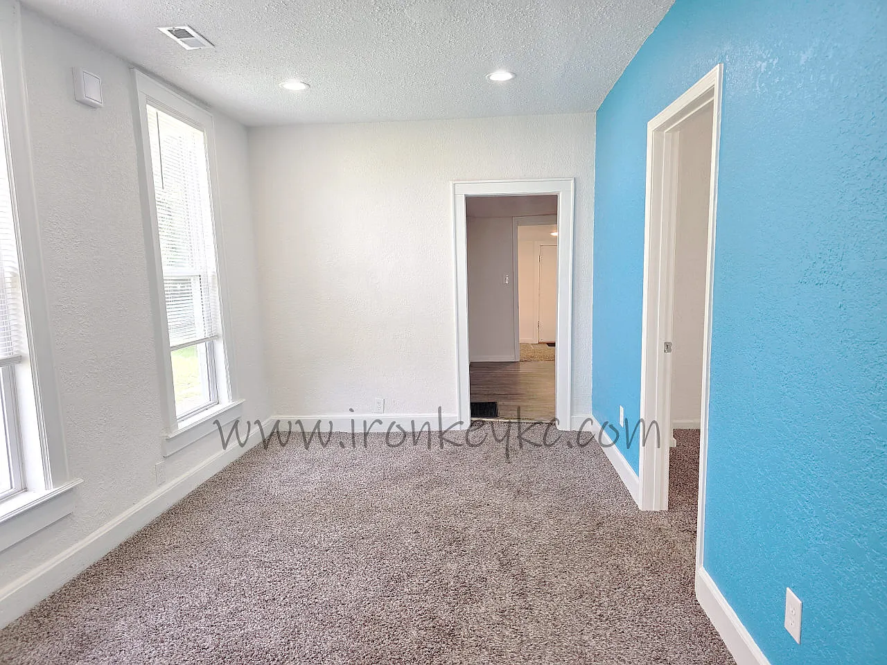 2 bed, 1104 sqft, $1,600 — Photo 4