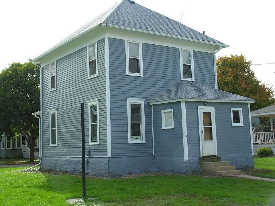 2nd image of 615 Ash St