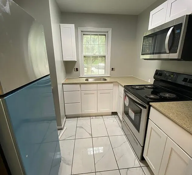1617 Chadwick Cir #B — Photo 3