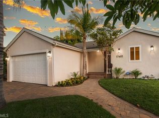 17652 Calvert St, Encino, CA 91316